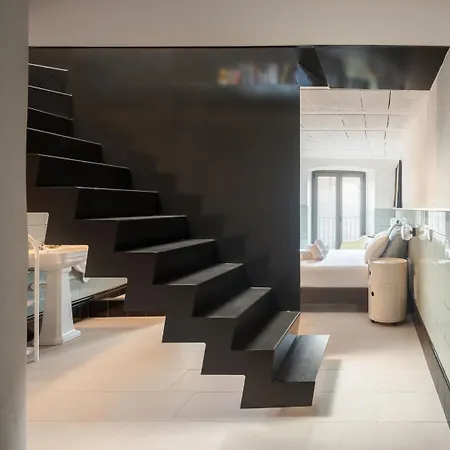 Apartment Majordoms Retrocentric *